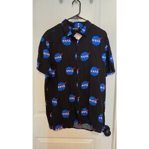 Chemistry NASA Logo Black Short Sleeve Button Up Shirt Men’s Size L
